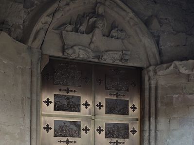 Eingangsportal der Abteikirche